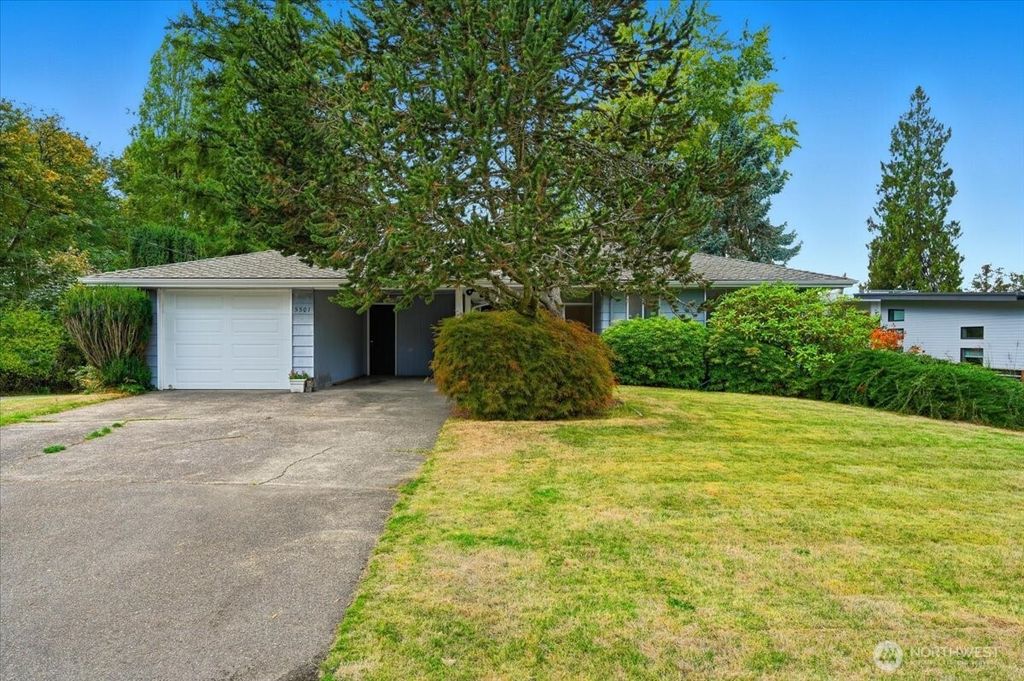 Photo of 5501 106th Avenue NE, Kirkland, WA 98033 (MLS # 2449325)