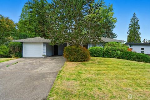 Photo of 5501 106th Avenue NE, Kirkland, WA 98033 (MLS # 2449325) Photo of 5501 106th Avenue NE, Kirkland, WA 98033 (MLS # 2449325)