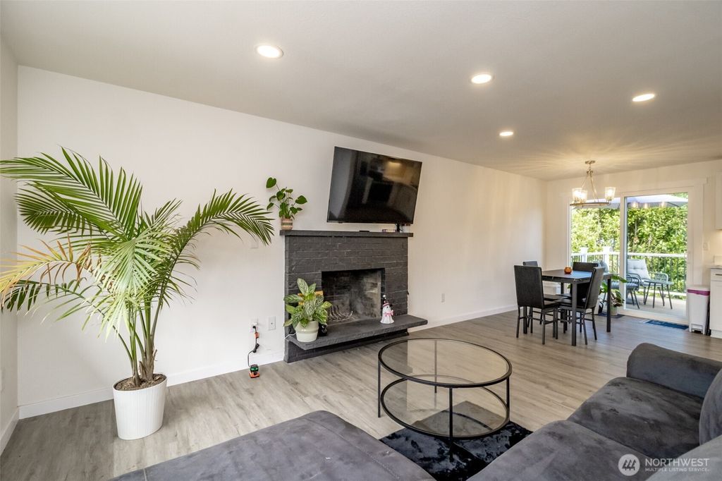 Photo of 1611 S 84th Street, Tacoma, WA 98444 (MLS # 2514646)