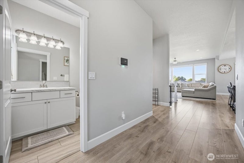 2652 W 44th Place
