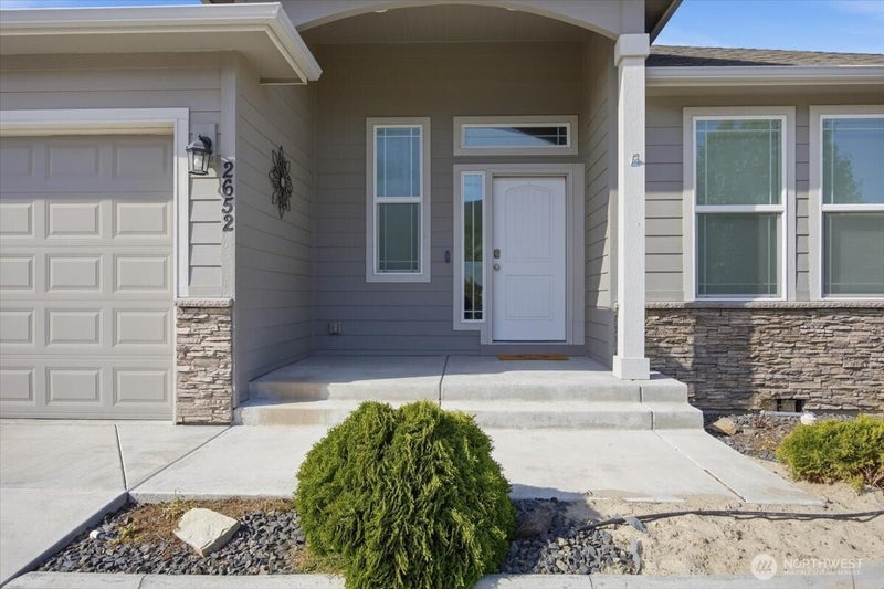 2652 W 44th Place