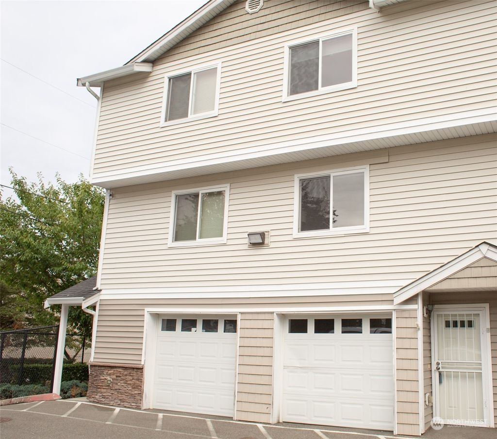 Photo of 6905 Rainier Drive E #2B, Everett, WA 98203 (MLS # 2162194)