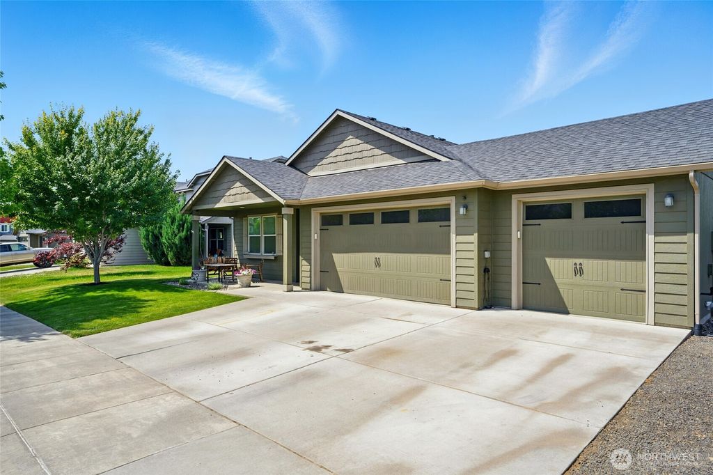 Photo of 2134 Alco Avenue, Walla Walla, WA 99362 (MLS # 2511545)