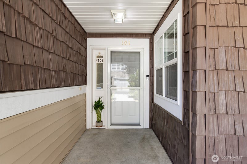 424 228th Street SW H101