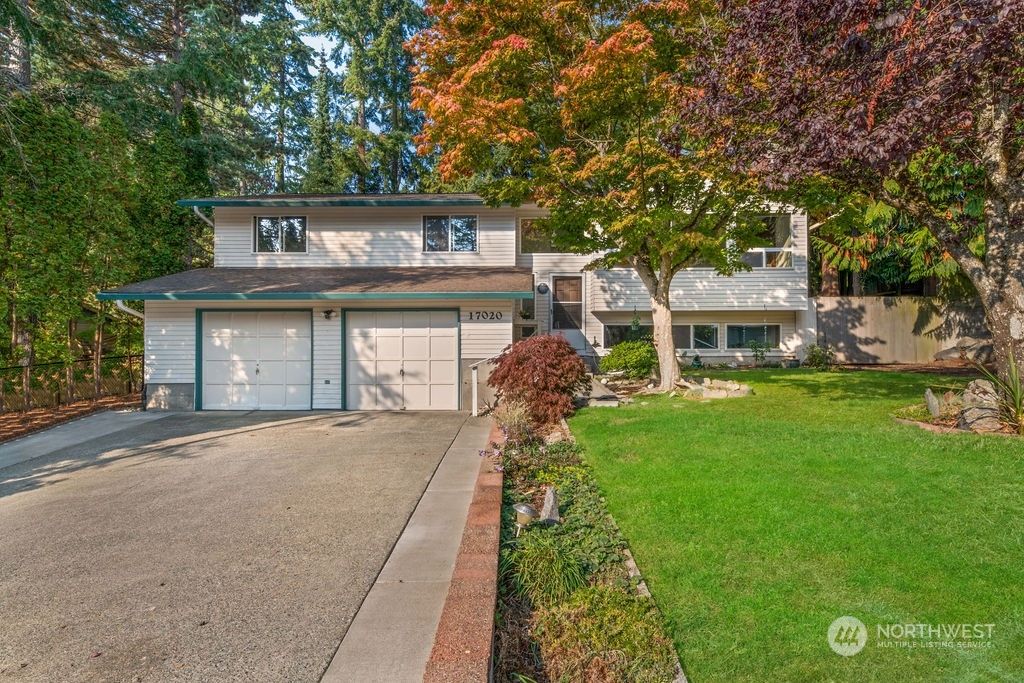 Photo of 17020 Meadowdale Drive, Lynnwood, WA 98037 (MLS # 1994982)