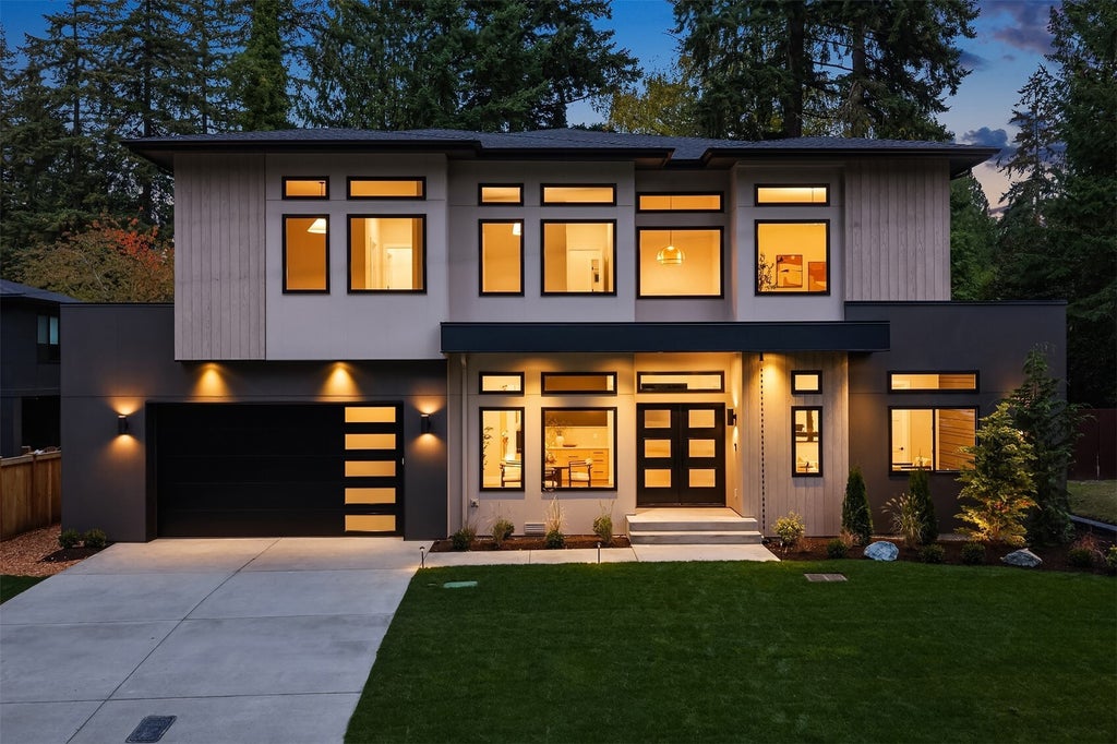 Photo of 1814 153rd Avenue SE, Bellevue, WA 98007 (MLS # 2596089)
