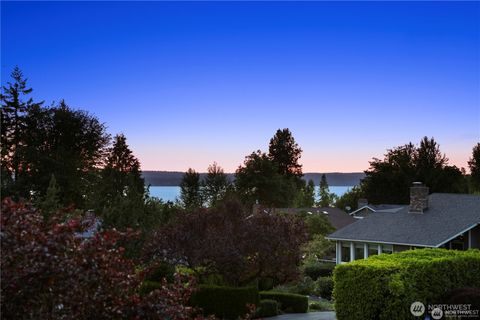 Photo of 6210 105th Avenue NE, Kirkland, WA 98033 (MLS # 2445199)