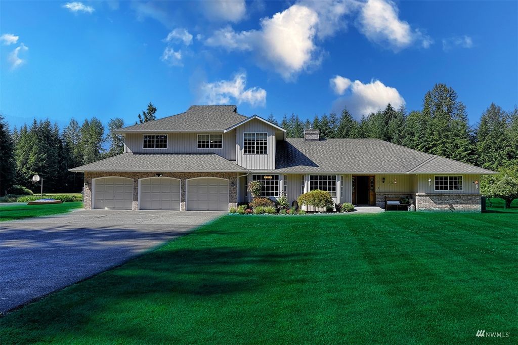 Photo of 15122 111th Avenue NE, Arlington, WA 98223 (MLS # 1975309)