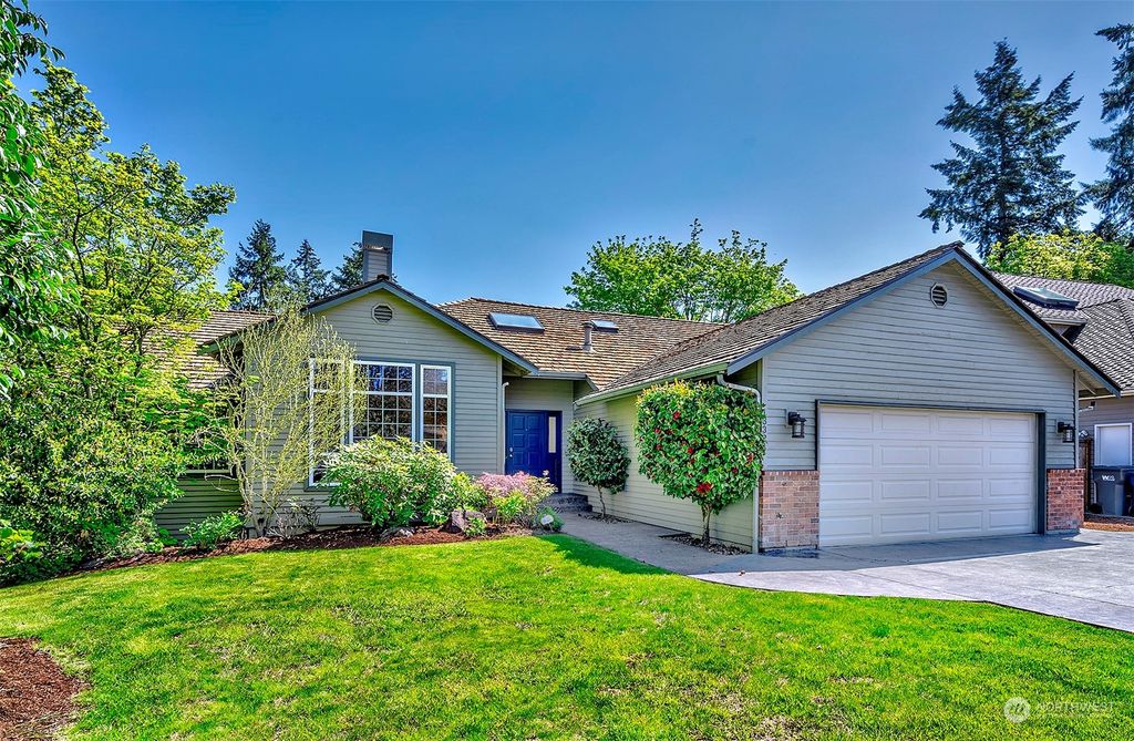 Photo of 16324 126th Avenue NE, Woodinville, WA 98072 (MLS # 2067076)