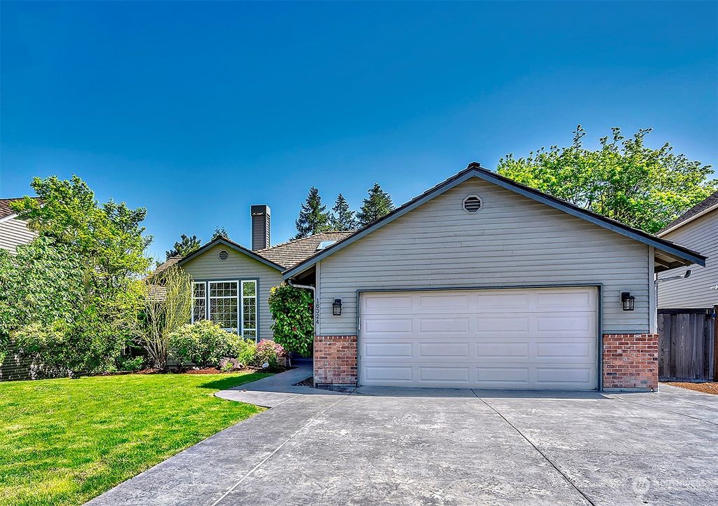 Photo of 16324 126th Avenue NE, Woodinville, WA 98072 (MLS # 2067076)