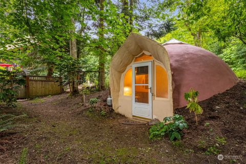 A home in Camano Island