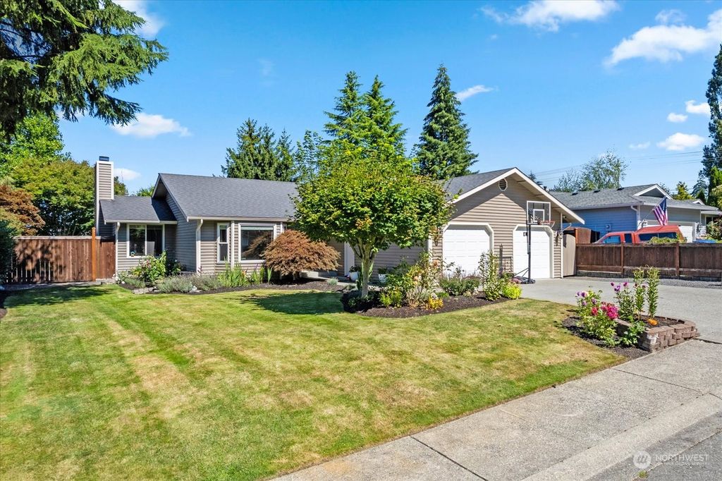 Photo of 5017 120th Place SE, Everett, WA 98208 (MLS # 2294048)