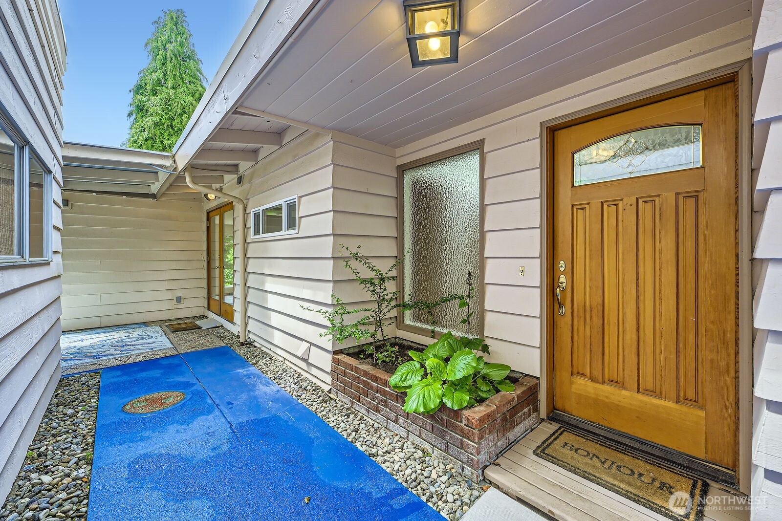 2545 NE 204th Street