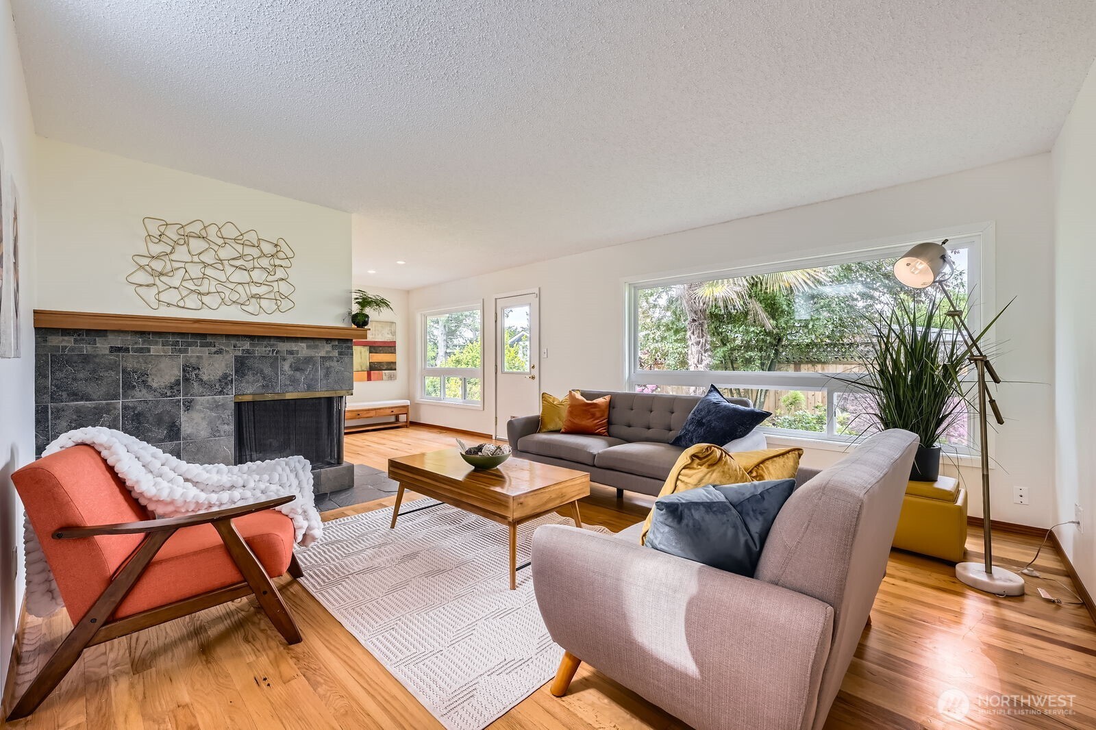 2545 NE 204th Street