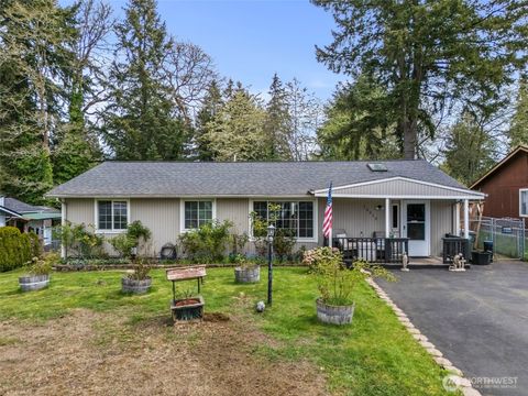 Photo of 15213 12th Avenue E, Tacoma, WA 98445 (MLS # 2509541)