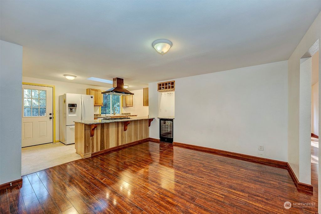 Photo of 16539 NE 98 Court, Redmond, WA 98052 (MLS # 2320865)