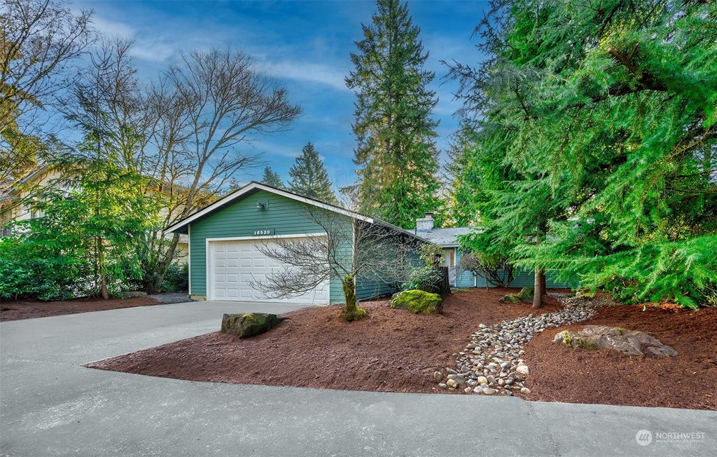 Photo of 16539 NE 98 Court, Redmond, WA 98052 (MLS # 2320865)