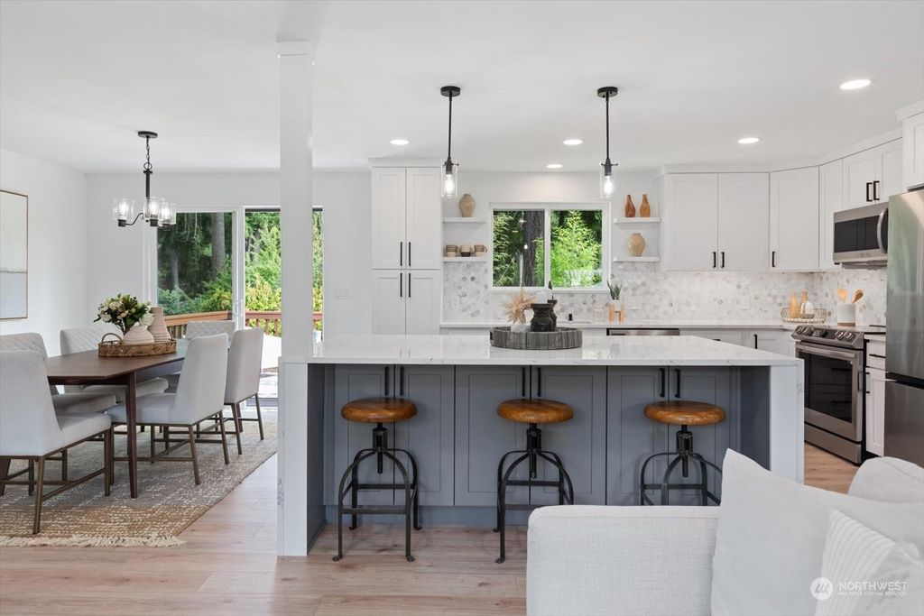 Photo of 19115 Dellwood Drive, Edmonds, WA 98026 (MLS # 2029082)