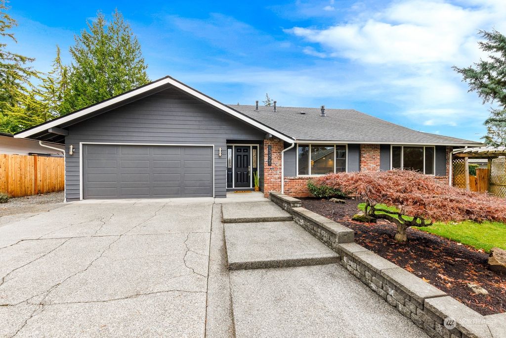 Photo of 13428 118th Avenue NE, Kirkland, WA 98034 (MLS # 2312161)