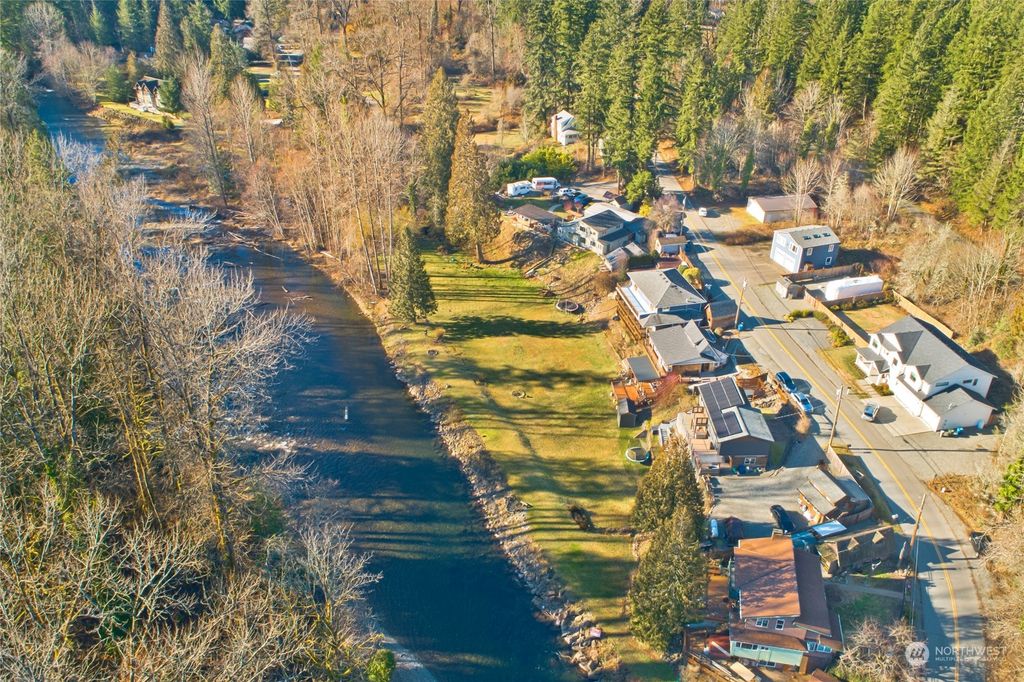 Photo of 23317 Dorre Don Way SE, Maple Valley, WA 98038 (MLS # 2030065)