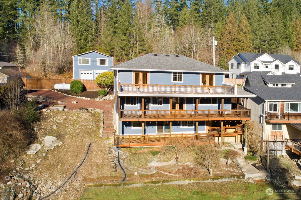 Photo of 23317 Dorre Don Way SE, Maple Valley, WA 98038 (MLS # 2030065)