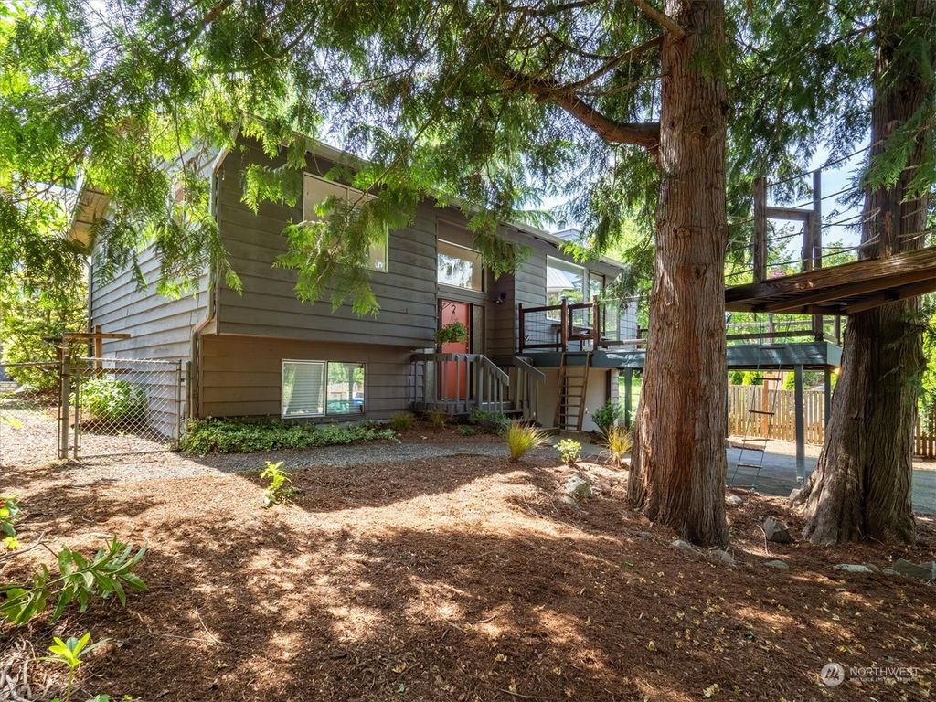 Photo of 3227 NE 103rd Street, Seattle, WA 98125 (MLS # 2240329)