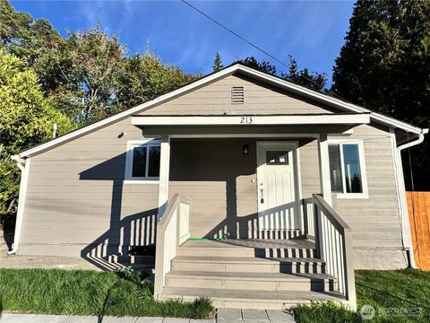 Photo of 213 Willow Street, Bremerton, WA 98310 (MLS # 2441750)