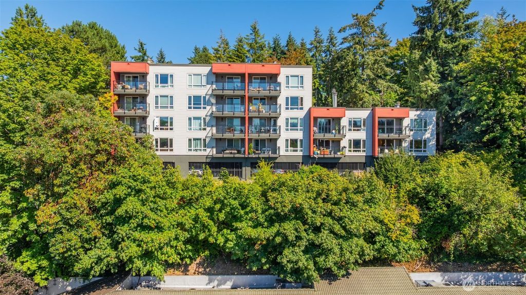Photo of 145 105th Avenue SE #11, Bellevue, WA 98004 (MLS # 2424595)