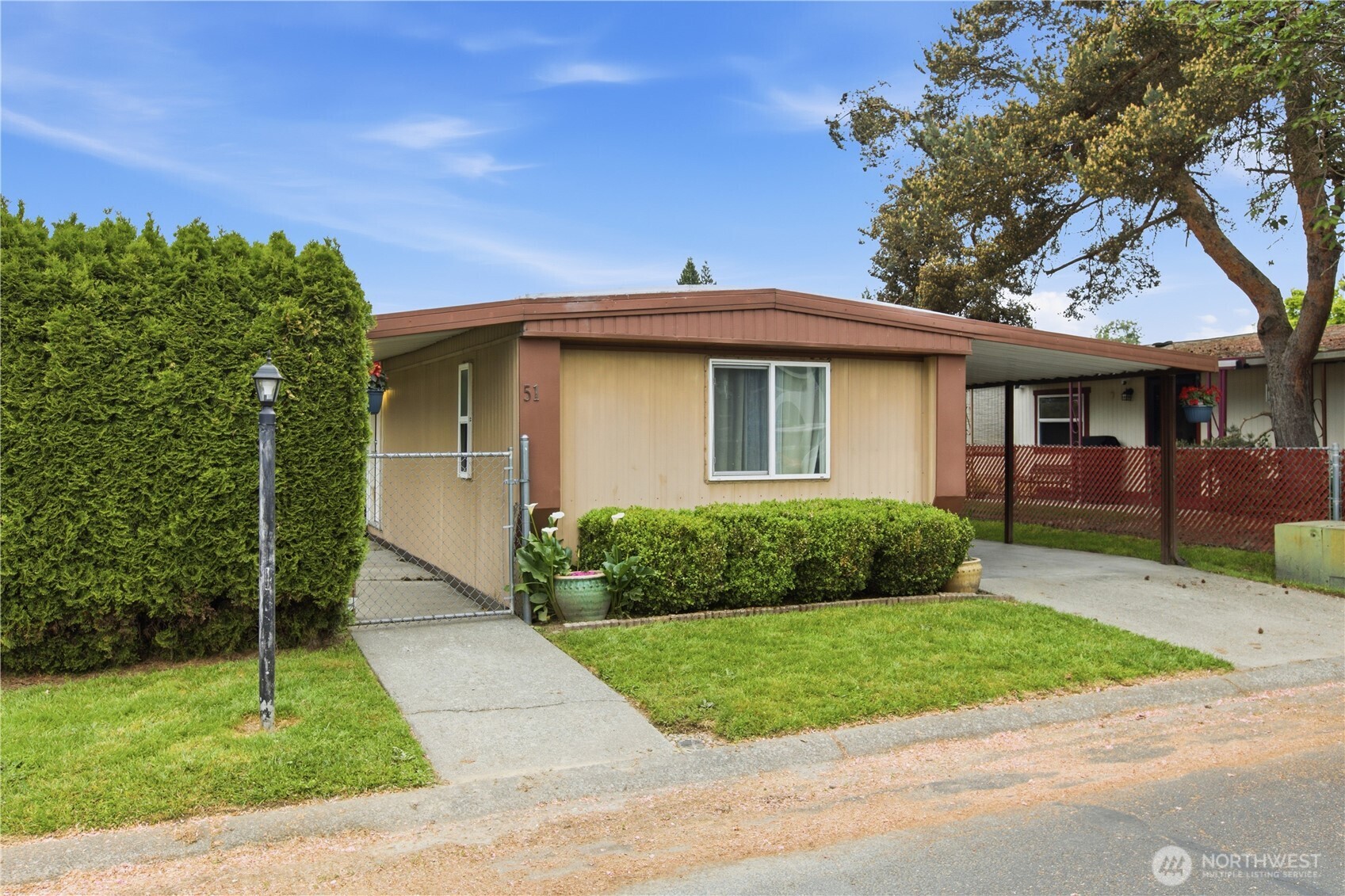 725 37th Street SE 51
