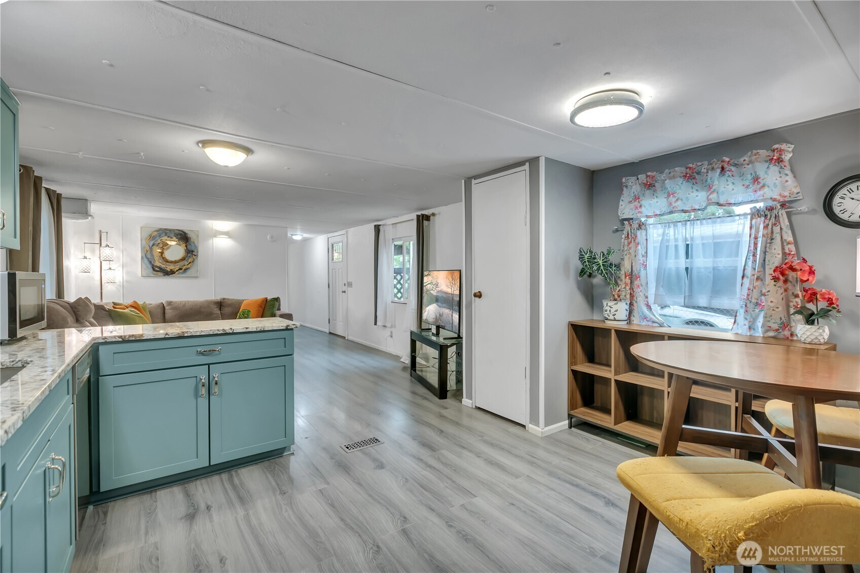 725 37th Street SE 51
