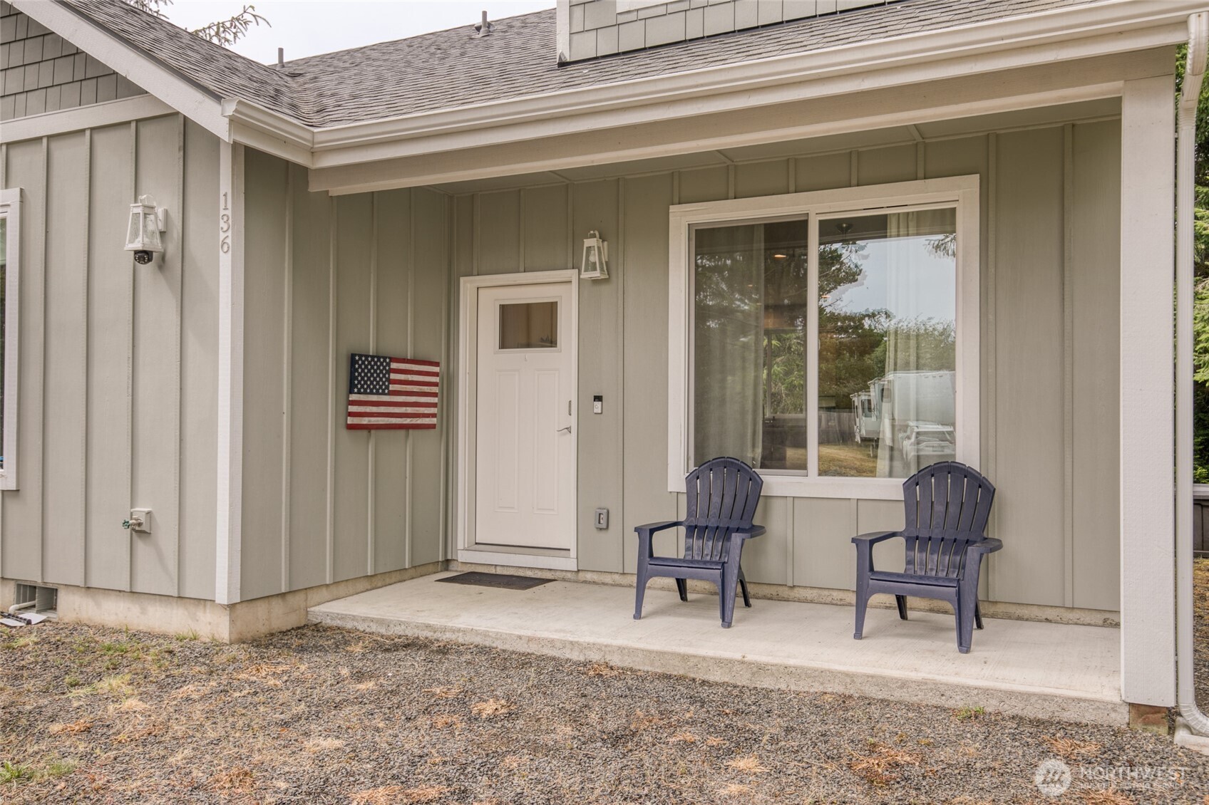 136 Spruce Loop SW
