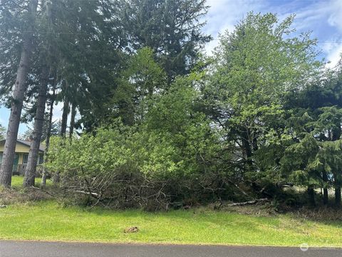 276 Bass Avenue NE Ocean Shores WA 98569