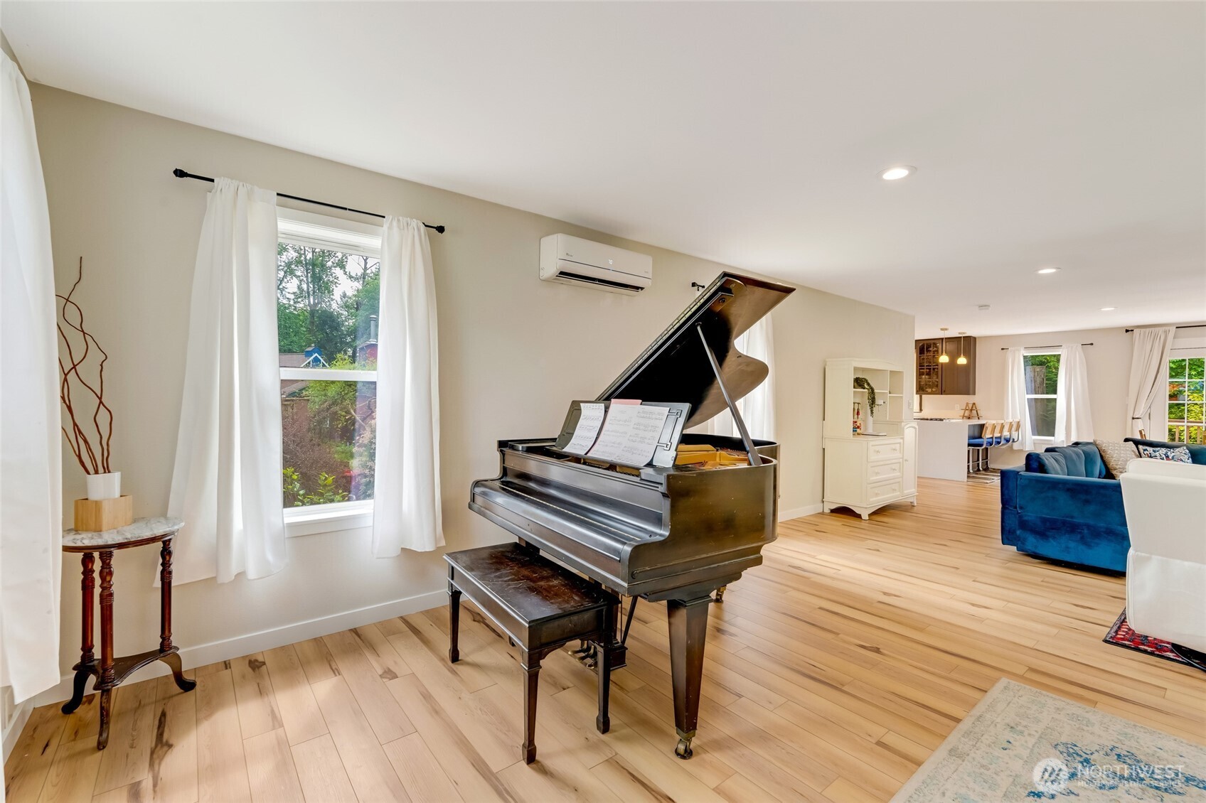 4027 S 275th Place
