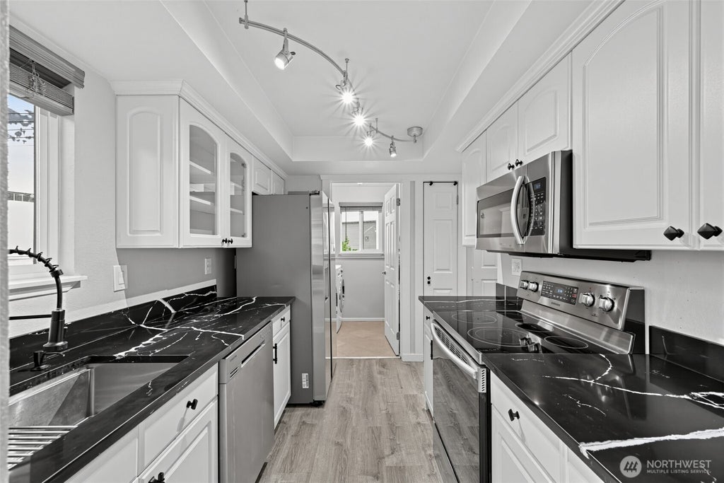 Photo of 10014 NE 122nd Street #D, Kirkland, WA 98034 (MLS # 2586782)