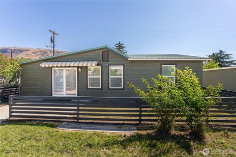 Photo of 7 Cambridge Avenue, Rock Island, WA 98850 (MLS # 2422003) Photo of 7 Cambridge Avenue, Rock Island, WA 98850 (MLS # 2422003)