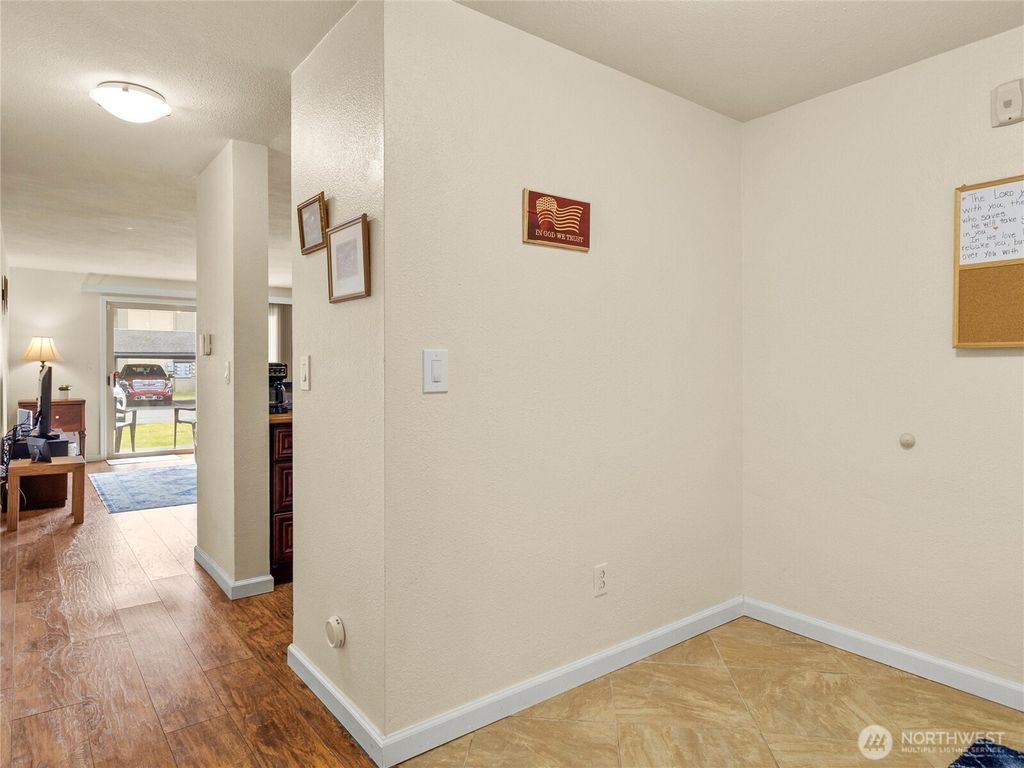 Photo of 31003 14th Avenue S #H1, Federal Way, WA 98003 (MLS # 2373043)