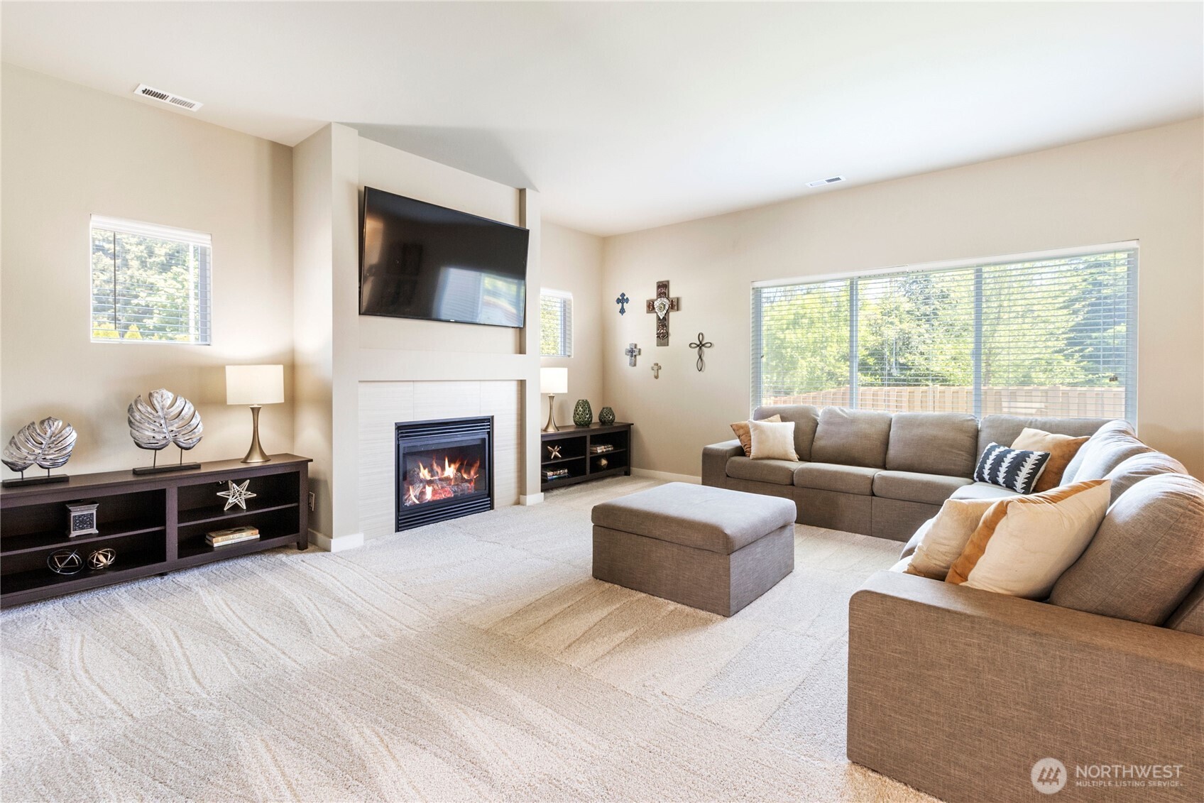 6322 Victoria Avenue SE