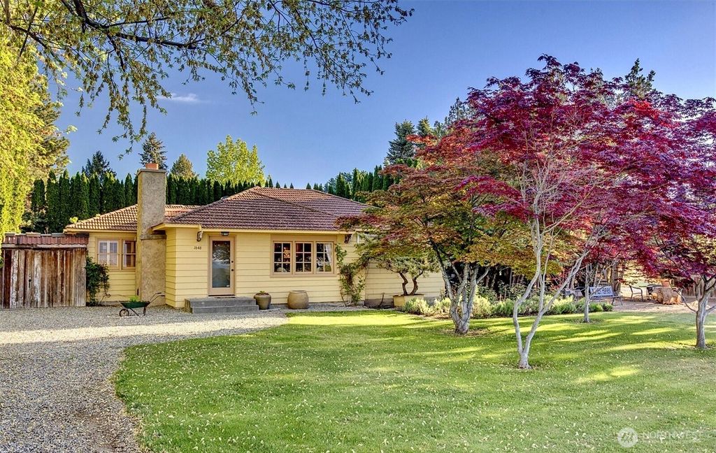 Photo of 1646 Road 20 NW, Soap Lake, WA 98851 (MLS # 2511981)