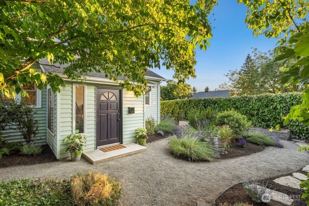 Photo of 4411 SW Holly Street, Seattle, WA 98136 (MLS # 2404373)