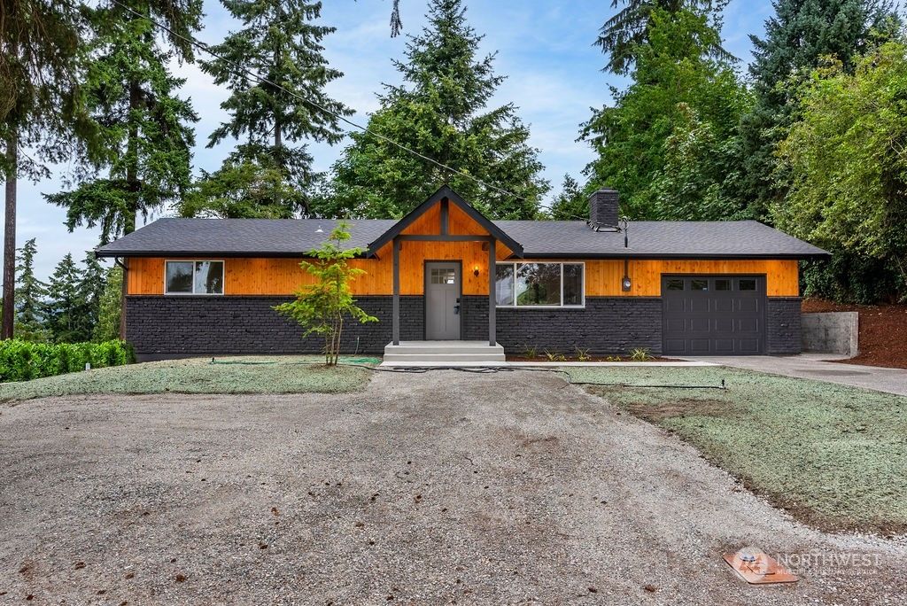 Photo of 800 Vine Street, Milton, WA 98354 (MLS # 2268570)