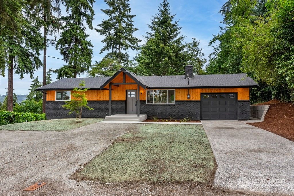 Photo of 800 Vine Street, Milton, WA 98354 (MLS # 2268570)