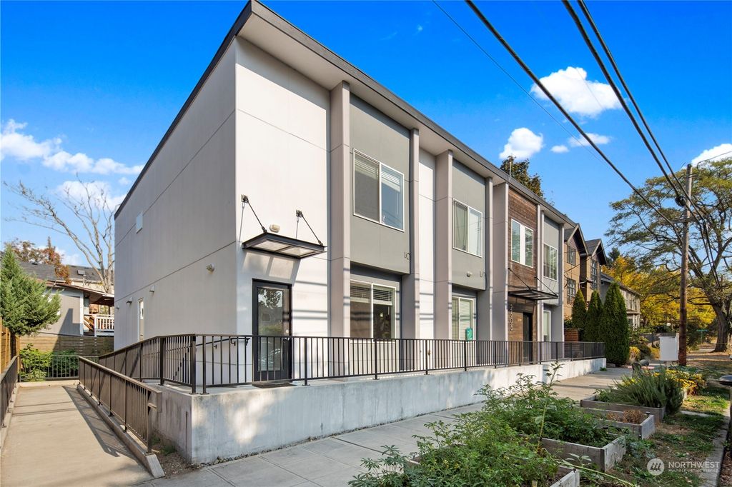 Photo of 2608 S Lane Street, Seattle, WA 98144 (MLS # 2042739)