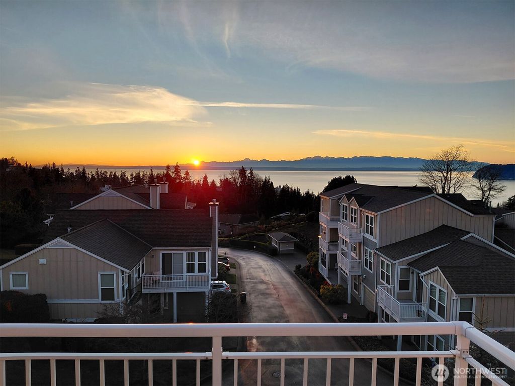 Photo of 10967 W Villa Monte Drive, Mukilteo, WA 98275 (MLS # 2483918)
