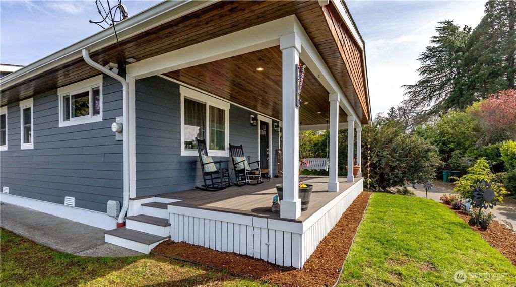 Photo of 215 SW 183rd Street, Normandy Park, WA 98166 (MLS # 2504447)