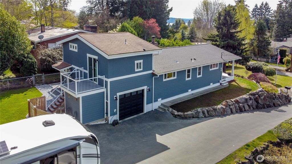 Photo of 215 SW 183rd Street, Normandy Park, WA 98166 (MLS # 2504447)