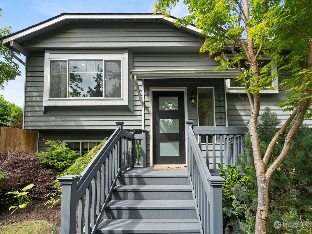 Photo of 12424 48th Drive SE, Everett, WA 98208 (MLS # 2263022)