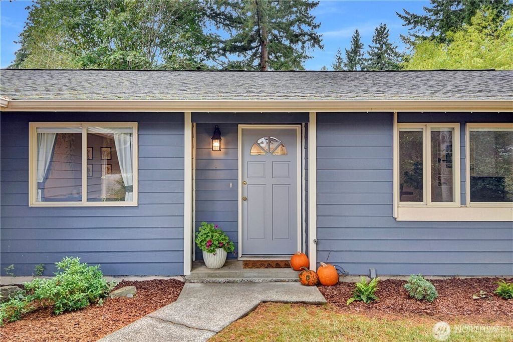 Photo of 12641 82nd Avenue NE, Kirkland, WA 98034 (MLS # 2503381)