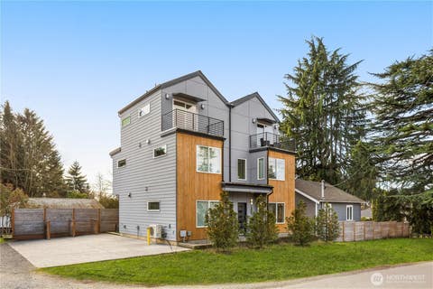 Photo of 1407 N 103rd Street, Seattle, WA 98133 (MLS # 2538753)