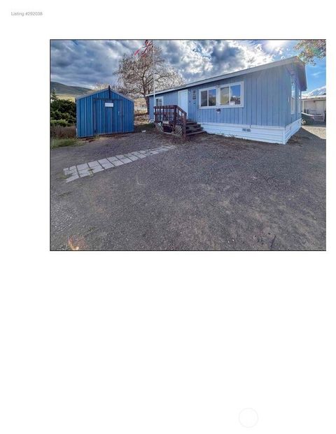 Photo of 1000 Alexander Court #31, Prosser, WA 99350 (MLS # 2506901)