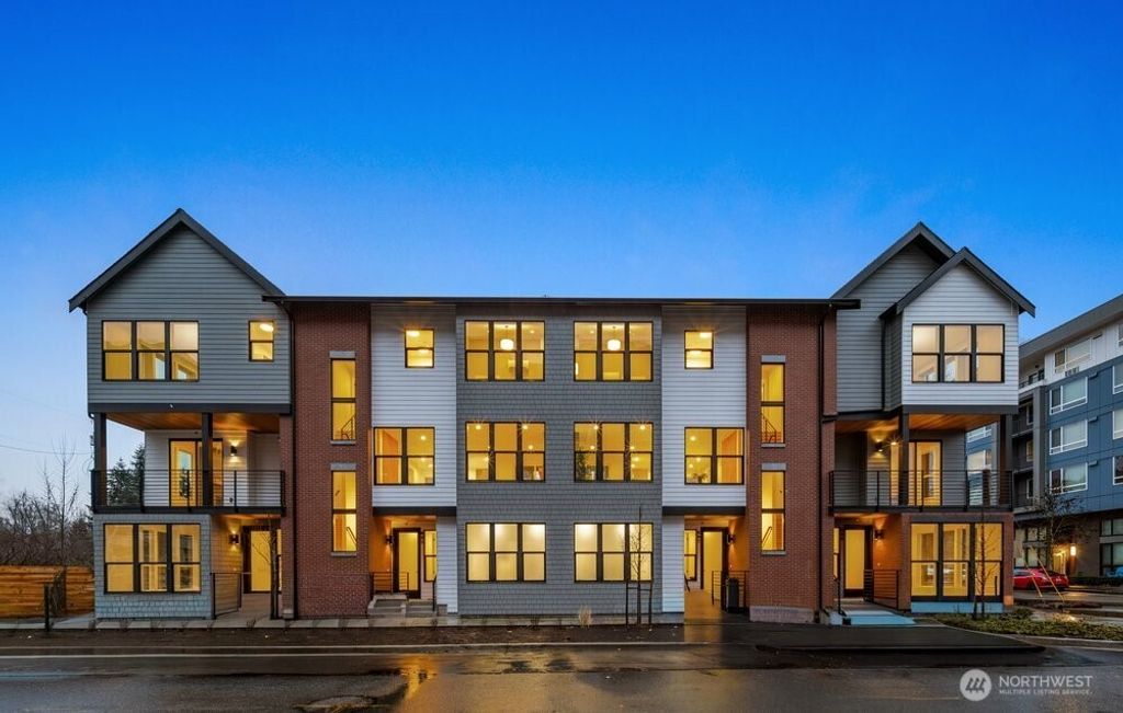 Photo of 695 NW Locust ST (Homesite #9) St, Issaquah, WA 98027 (MLS # 2438705)